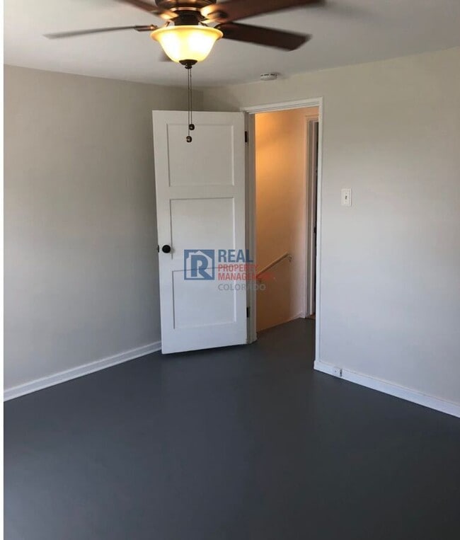 Building Photo - 2858 Jasmine St