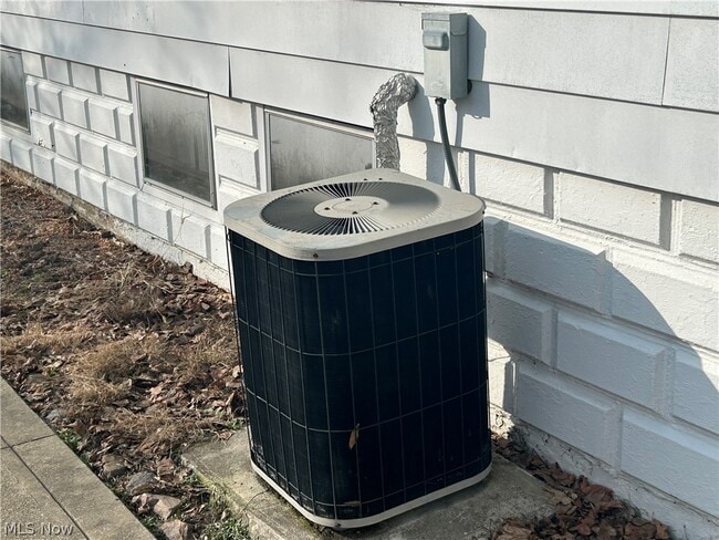 Building Photo - 84 Thames Ave