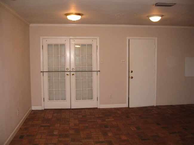 Building Photo - 3/1 Home in West Park Manor
