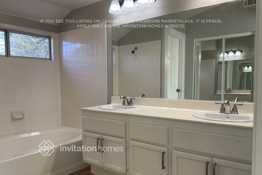 Building Photo - 1415 Heather Ridge Rd