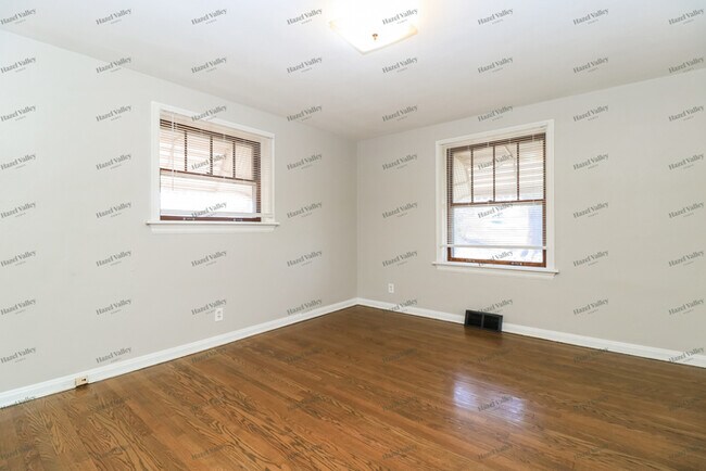 Building Photo - 12530 Lusher Rd