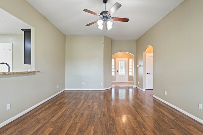 Building Photo - 18875 Maverick Ranch Rd E