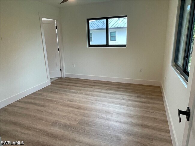 Building Photo - 3619 Poplar Way