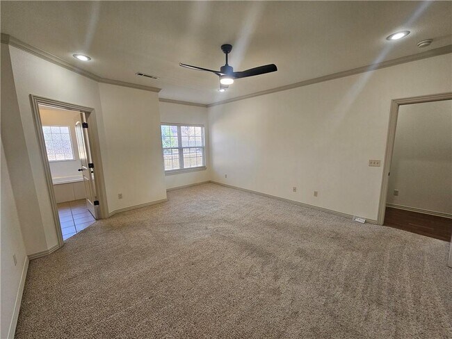 Building Photo - 2311 S Mont Blanc Ave