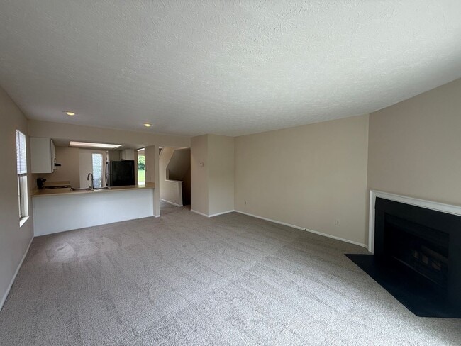 Building Photo - 5931 Shadow Lake Cir