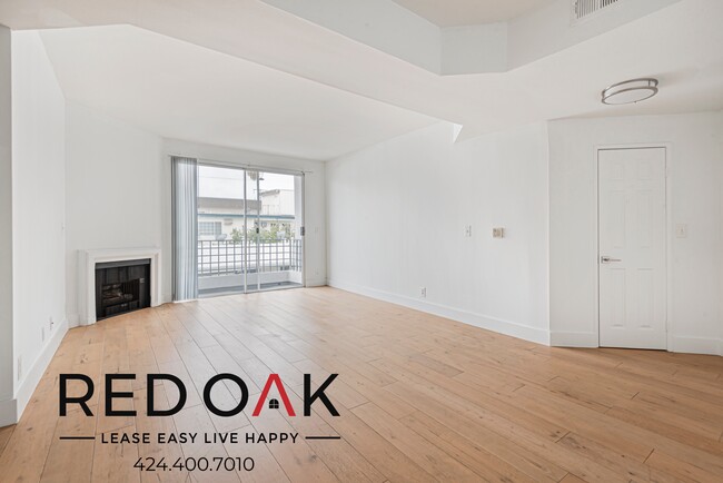 Primary Photo - Stunning Two Bedroom with High Ceilings, P...