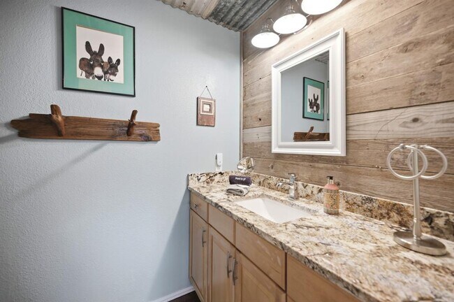 Building Photo - 82 Guada Coma Dr