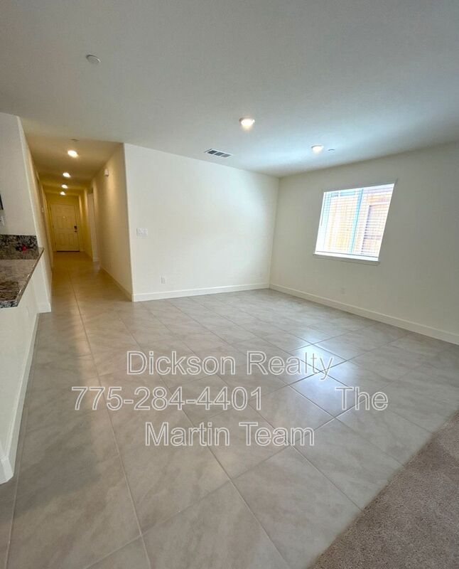 Building Photo - 904 Cascade Range Dr