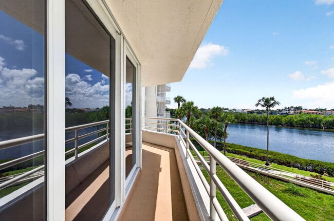 Building Photo - 4201 N Ocean Blvd
