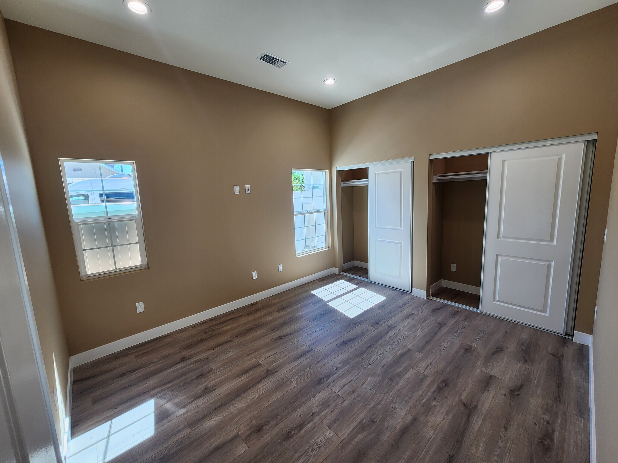 Building Photo - 10926 Olinda St