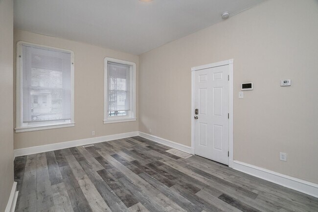 Building Photo - 4129 W Girard Ave