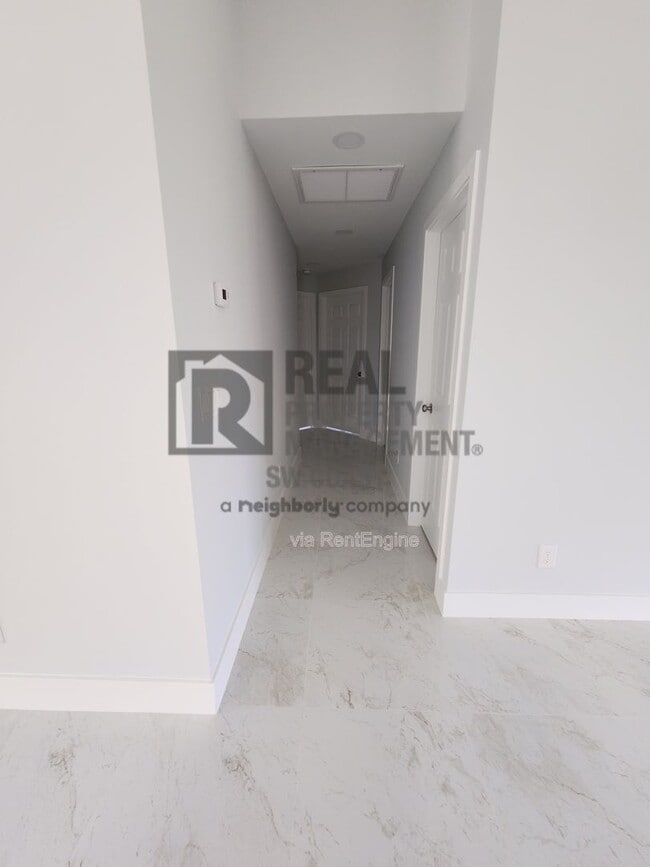 Building Photo - 2906 68th St W