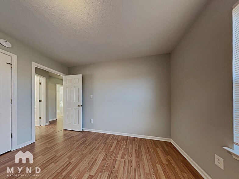 Building Photo - 6012 Bradford Ct