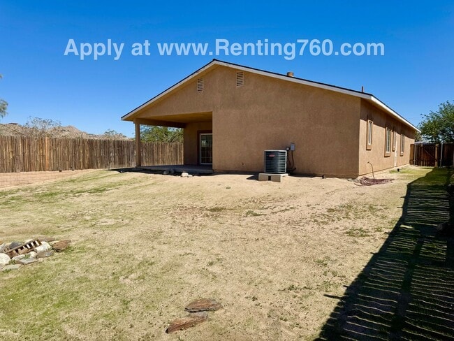 Building Photo - Spacious 3 Bed 2 Bath Home!