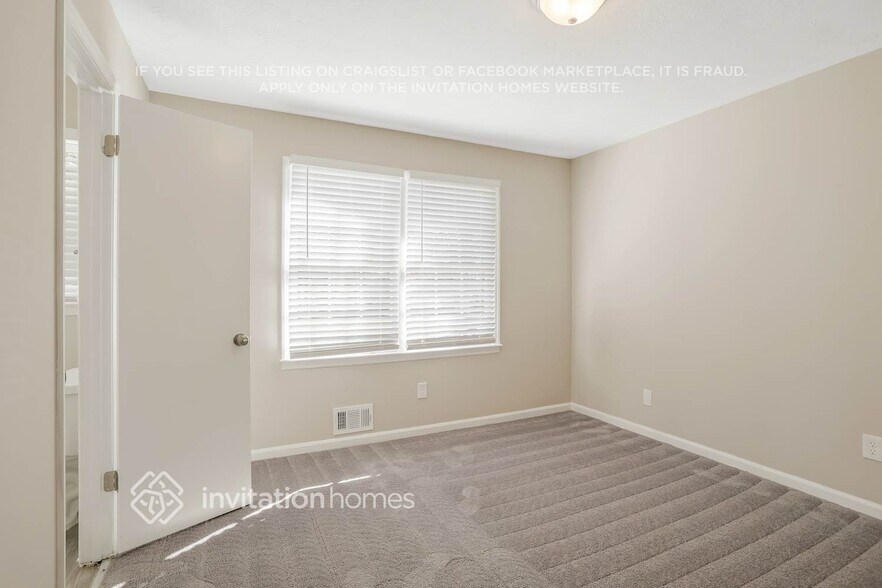 Building Photo - 2865 Castle Dr SW