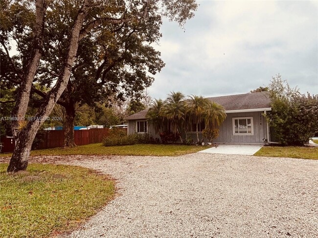 Building Photo - 15216 85th Ave N