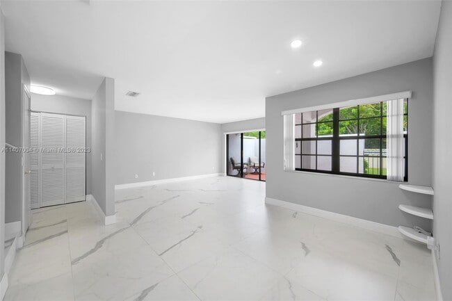 Building Photo - 20904 Leeward Ct