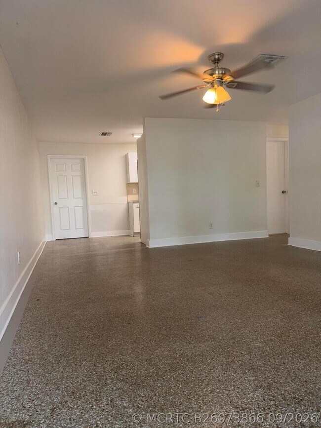 Building Photo - 3820 SW 61st Ave