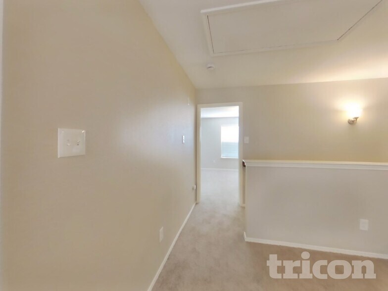 Building Photo - 1505 Yellowbird Ct