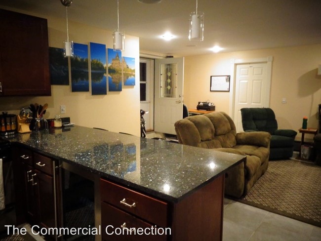 Primary Photo - 2200 Harriet Ave