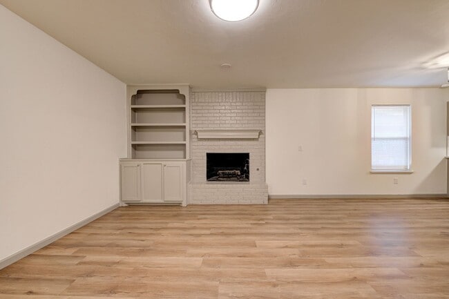 Building Photo - Beautiful 3 Bed 2 Bath in the Heart of Moore!