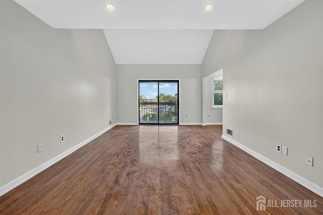 Building Photo - 94 Beverly Hl Ter