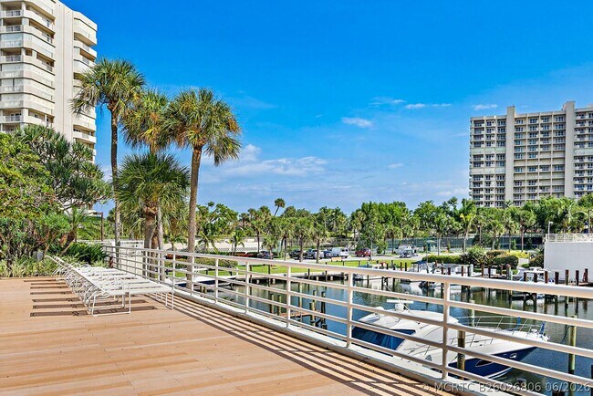 Building Photo - 4201 N Ocean Blvd