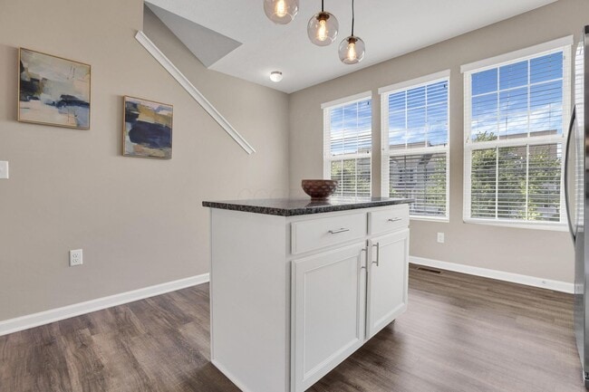 Building Photo - 483 Autumn Ridge Cir