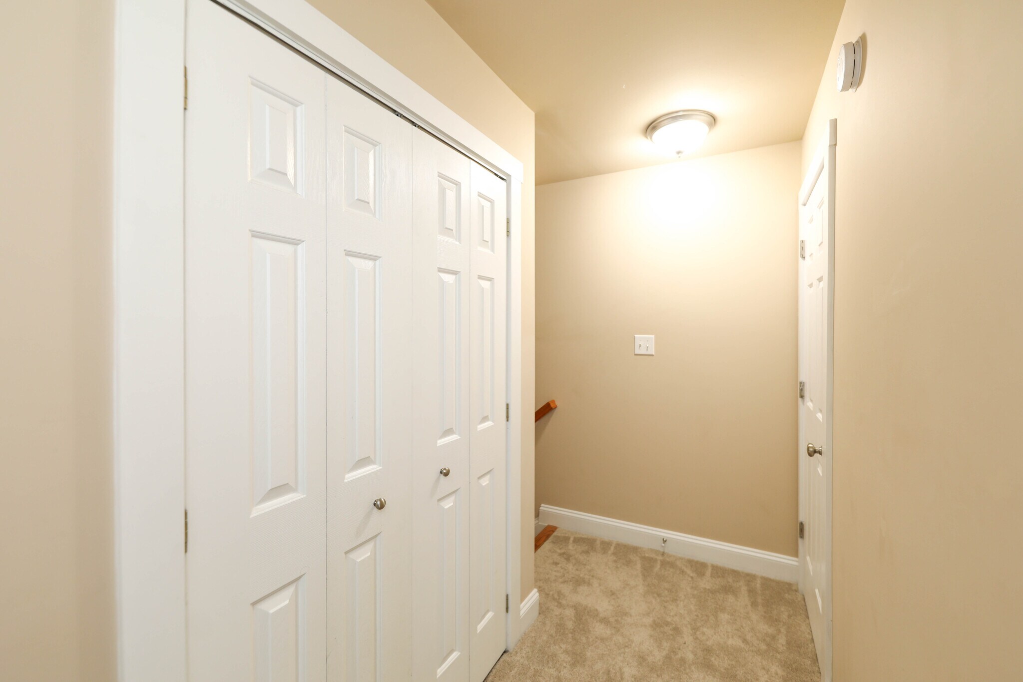 Building Photo - 328 Marquette Ct