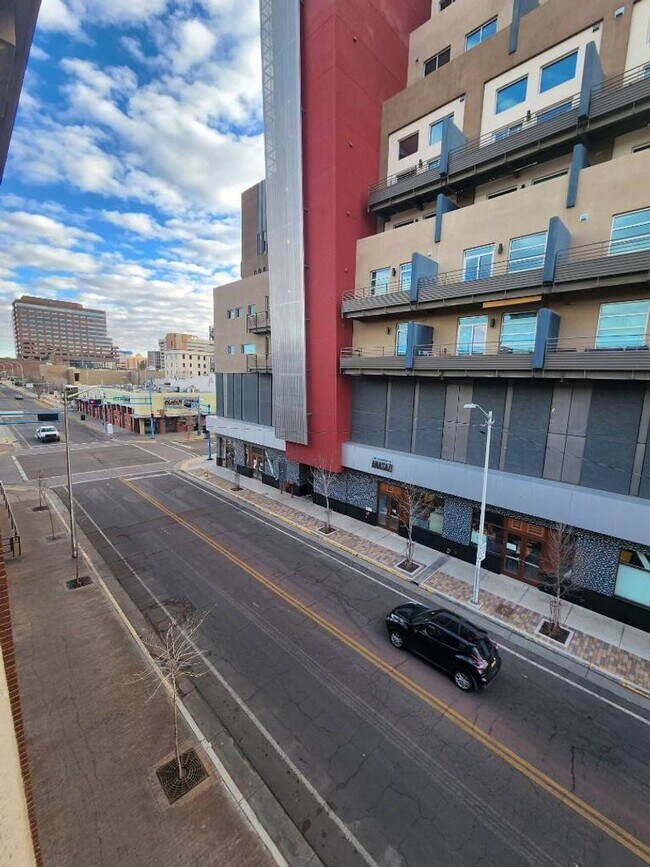 Building Photo - 600 Central Ave SW