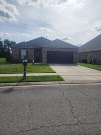 Building Photo - 417 Elwick Dr