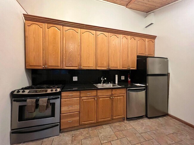 Building Photo - 334 Paterson Plank Rd