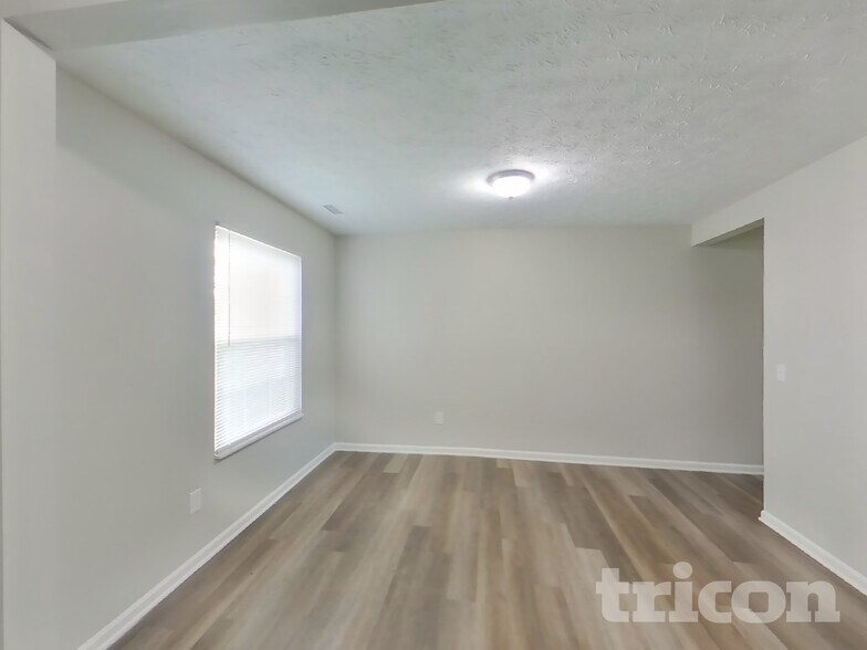 Building Photo - 10823 Green Meadow Pl