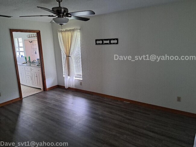 Building Photo - 8055 SW 53rd Ct