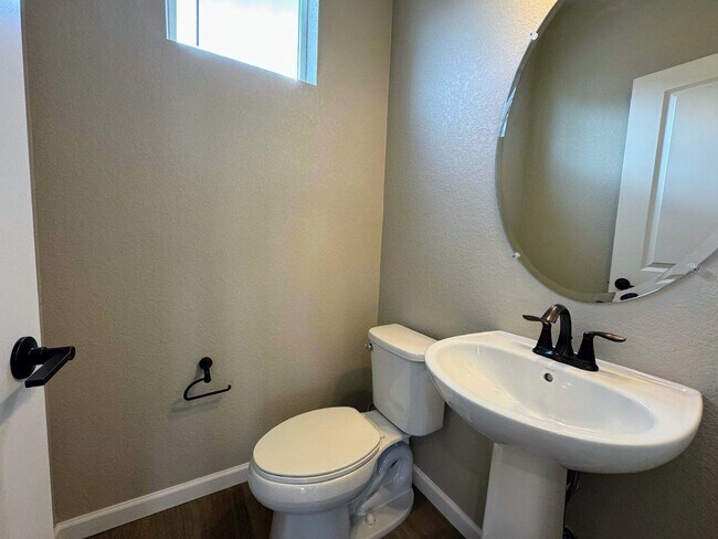 Building Photo - 7022 Doncaster Ct