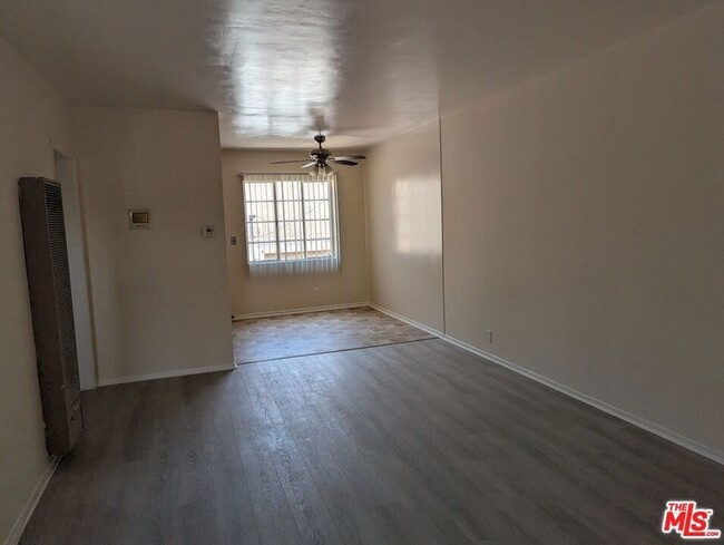 Building Photo - 1365 Orange Grove Ave