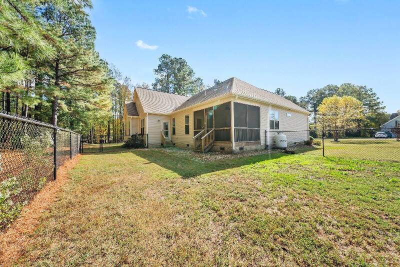 Building Photo - 73 Old Barn Way