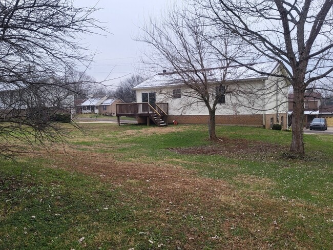 Building Photo - 405 Bertha Way