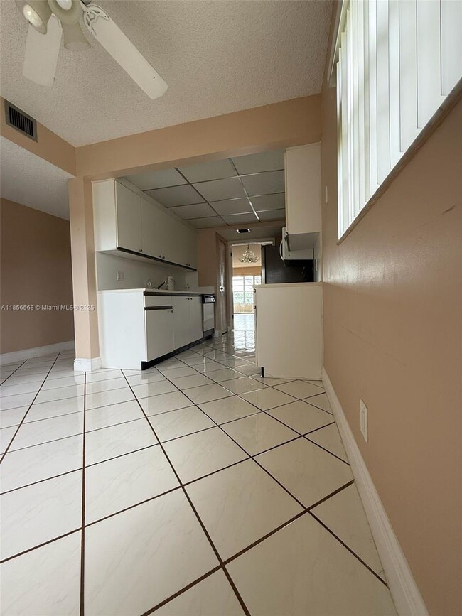 Building Photo - 1300 SW 125th Ave