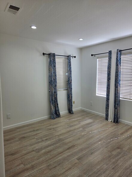 Building Photo - 18110 Flynn Dr