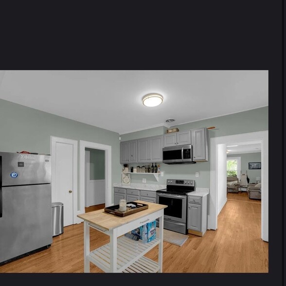 Building Photo - 326 Lyles St
