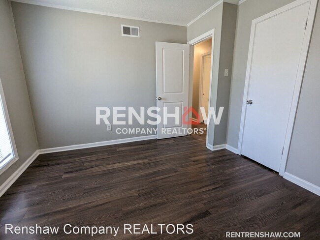 Building Photo - 3 br, 1 bath House - 3253 Markley St