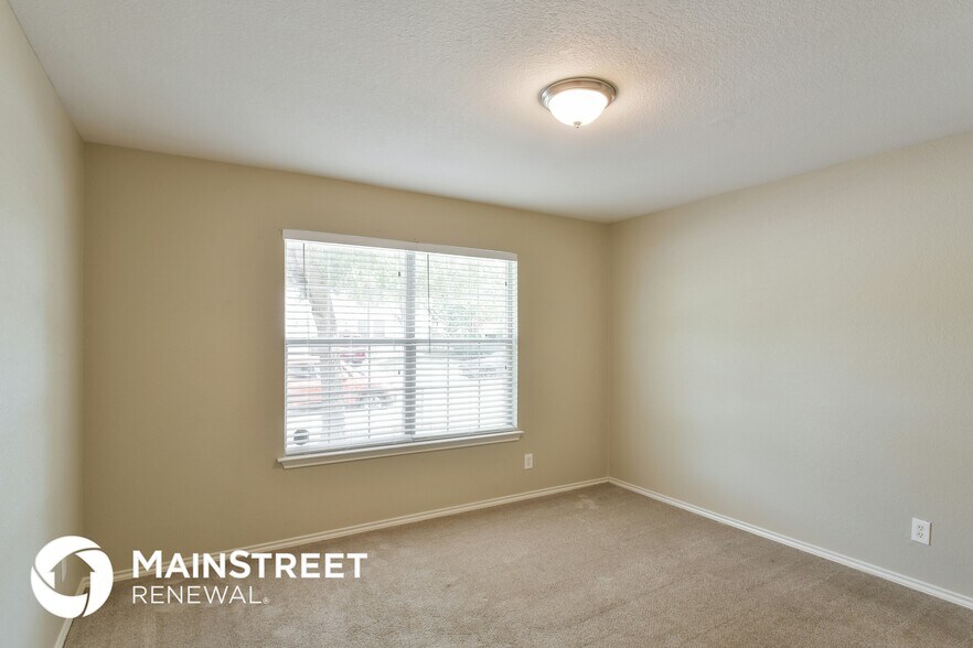 Building Photo - 6027 Kensinger Pass