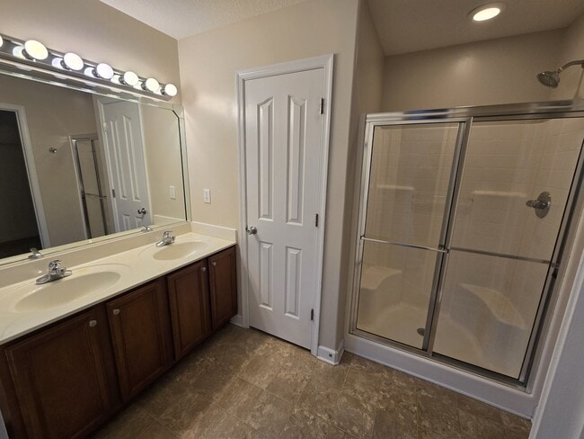 Building Photo - 2009 Breck Ave