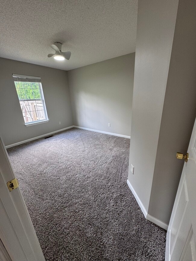 Building Photo - 5708 Sunburst Ct