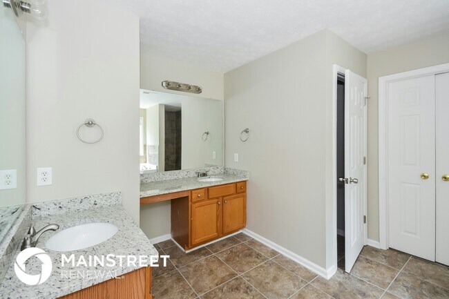 Building Photo - 3895 Tolliver Hills Dr