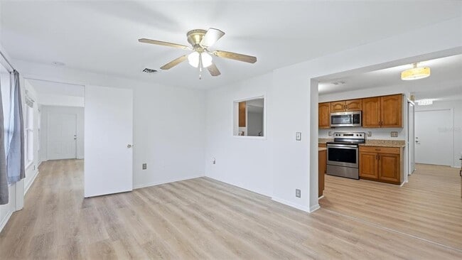 Building Photo - 1329 Nantucket Rd