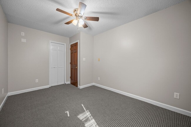 Building Photo - Two bedroom in Coats, NC!