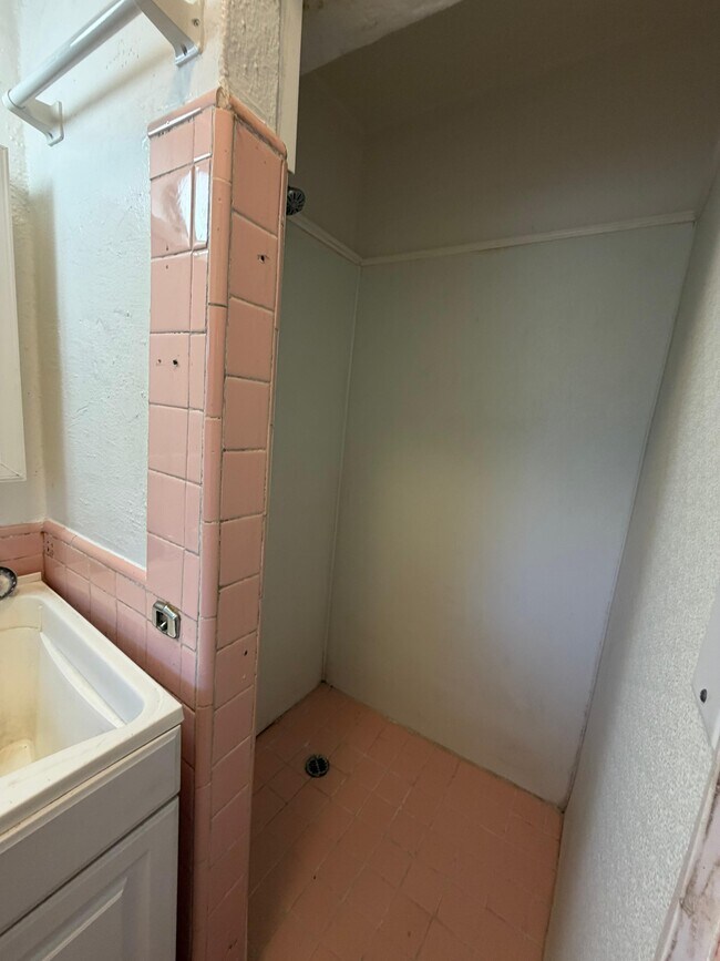 Building Photo - 10110 Soquel Dr