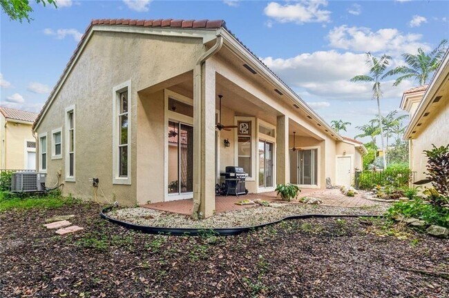 Building Photo - 5851 NW 119th Dr